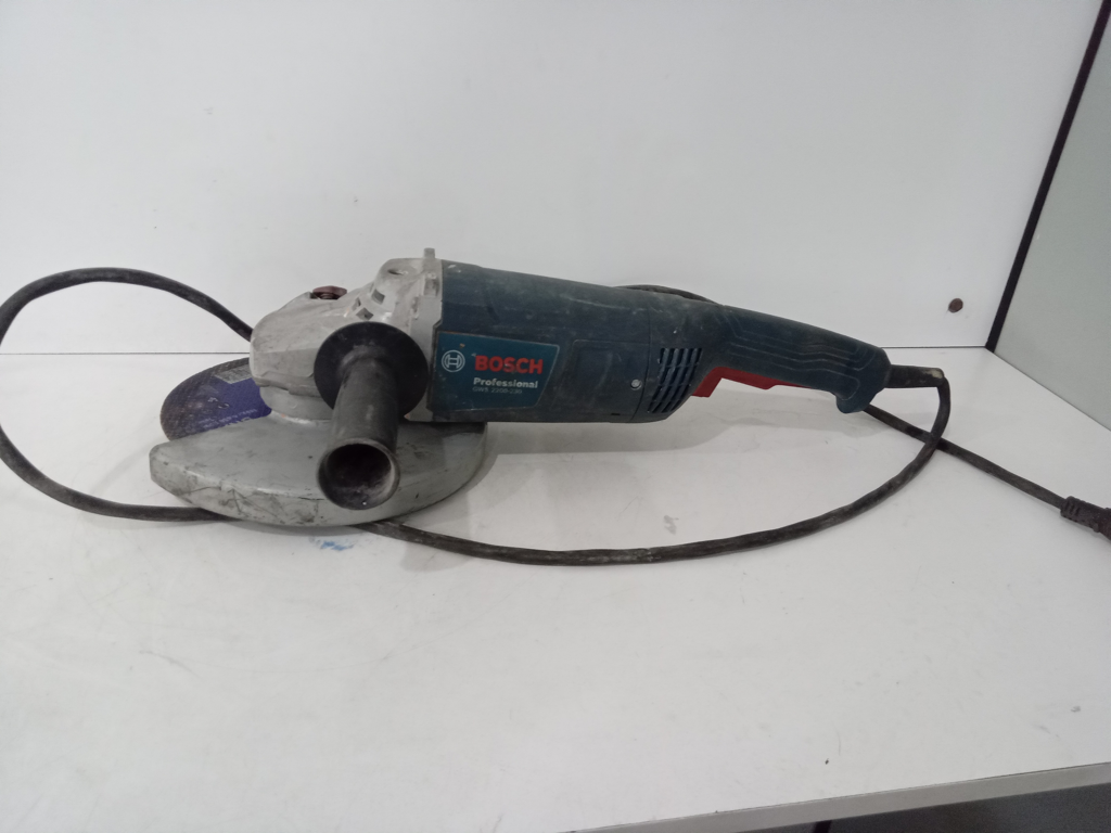 Pulidora Marca Bosh Modelo Gsw2200-230 Tamaño Grande Usado En Buen Estado Acc ProtectorMango Disco