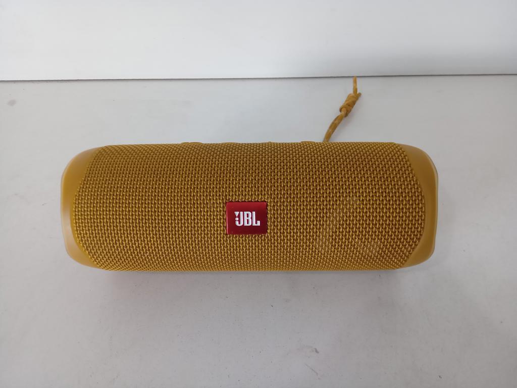Speaker Potencia Watts No Tiene Marca Jbl Sin Control Modelo Flip5 Usado En Buen Estado Sin Caja Acc No Tiene
