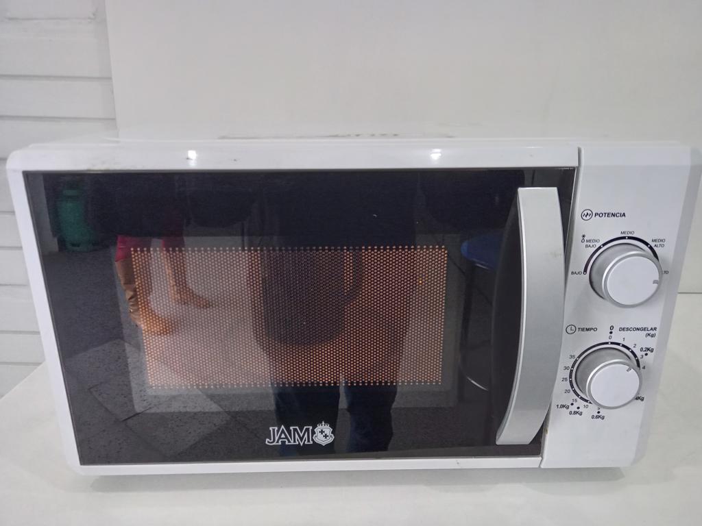 Microondas Marca Jam Modelo Mb720jay Usado En Buen Estado Acc Plato Giratorio