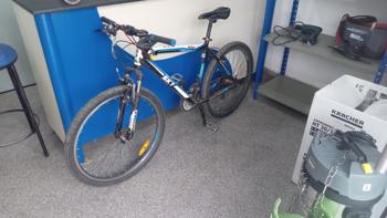 Bicicleta Marca Sky Modelo 410 Usado En Buen Estado Acc: Amortiguador Freno Delantero Y TraseroCon Candado Y Llave Comentario: Sin Patitas Aro 26