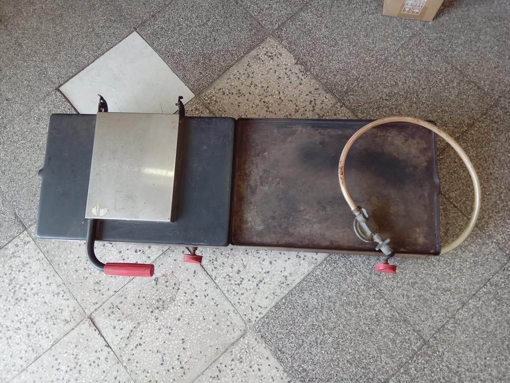 Plancha Hamburguesera Marca Progas Modelo No Tiene Usado En Buen Estado Acc Conexion A GasC/ Tapa2 Perillas