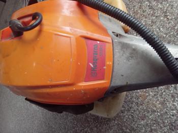 Desmalezadora Marca Husqvarna Modelo 553rs Usado En Buen Estado Original No Acc No Tiene