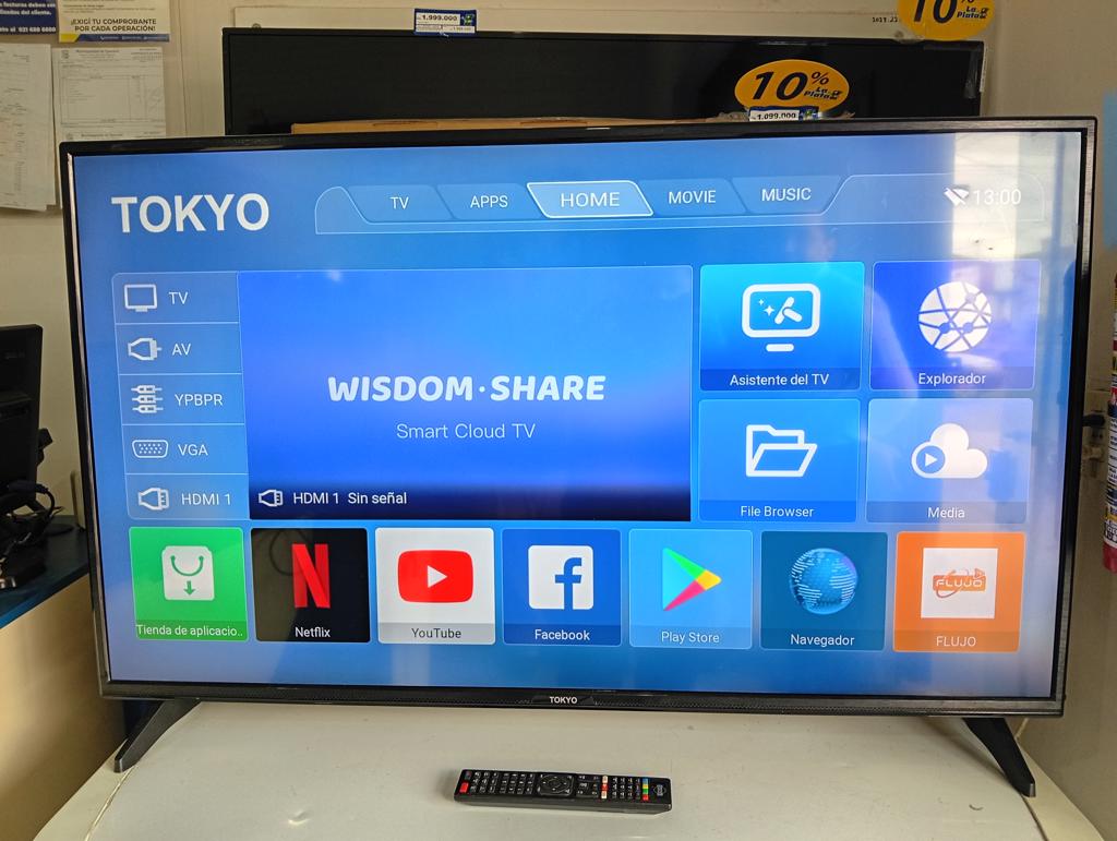 Televisor Led Smart De 50 '' Marca Tokyo Modelo Tvtoksf50s4k-N Con Control Usado En Buen Estado Acc Par De Patitas De PedestalCable Corriente