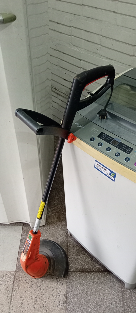 Bordeadora De Cesped Marca Tramontina Modelo Ap1500ty Usado En Buen Estado Acc Con Protector Sin Naylon