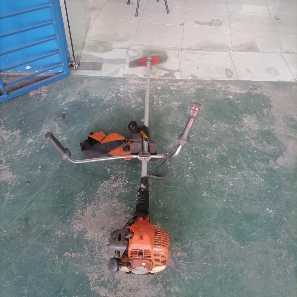 Desmalezadora Marca Husqvarna Modelo 236r Usado En Buen Estado Original Si Acc PecheraCuchilla