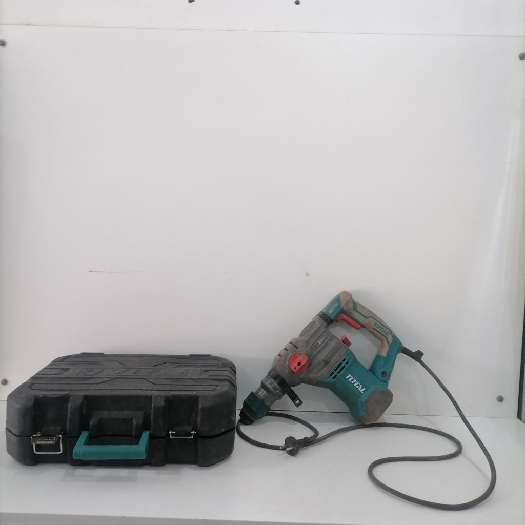 Taladro Marca Total Modelo Th1153216 Usado En Buen Estado Acc Maletin