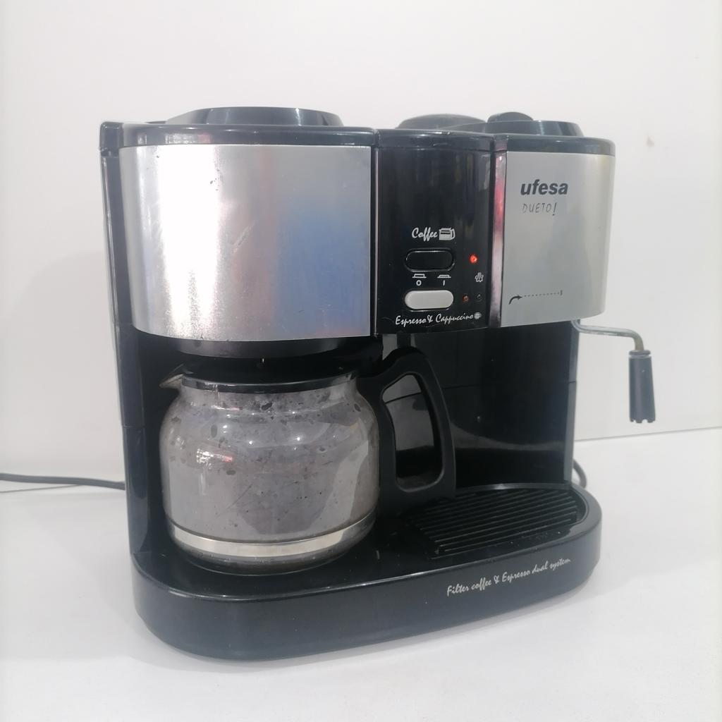 Foto 2 de Cafetera Marca Ufesa Modelo Expresso Y Cappuchino Usado En Buen Estado Acc Jarra