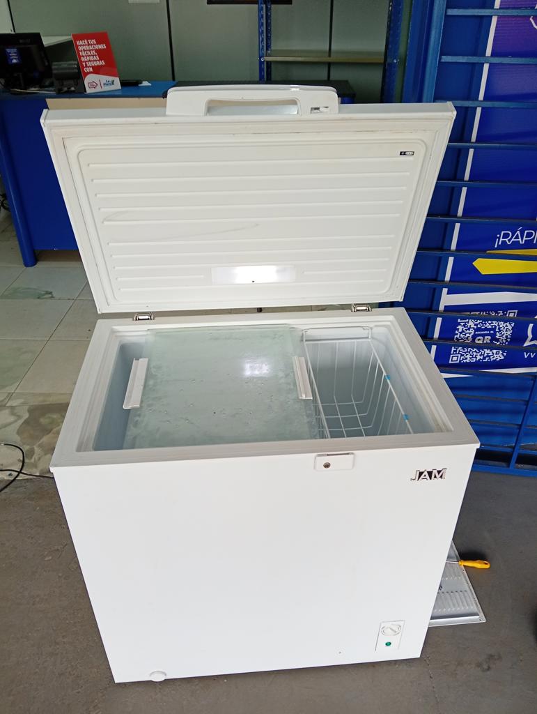 Congeladora / Frezzer Marca Jam. Litros 200 Modelo Jams197c Usado En Buen Estado Acc CanastaTapa