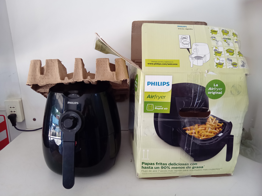 Fritadora Marca Philips Modelo Hd9218/71 Nuevo Sin Uso Acc No Tiene