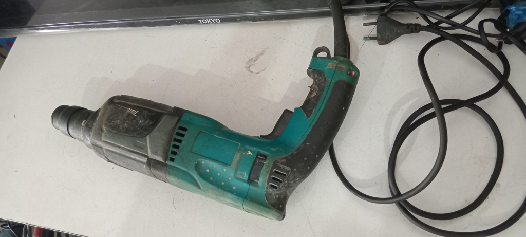 Taladro Marca Makita Modelo Hr2470 Nro Usado Con Desgaste Acc No Tiene