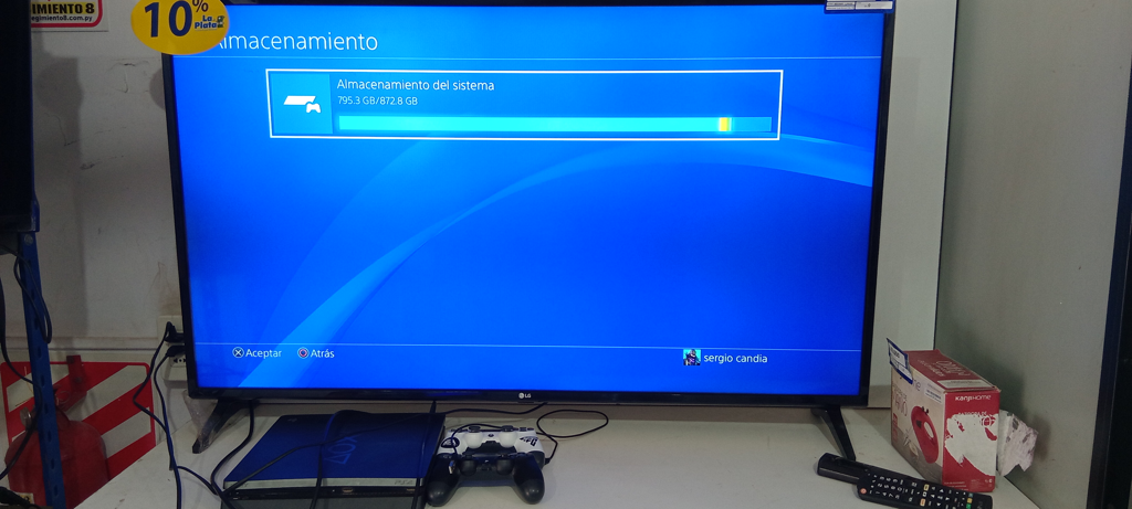 Foto 2 de Juego Electronico Ps4 Marca Sony Modelo Cuh-2216b Disco Duro 1.000 Gb Con Control Sin Caja Usado En Buen Estado Acc 2 ControlesCable HdmiCable Usb De CargaCable Power