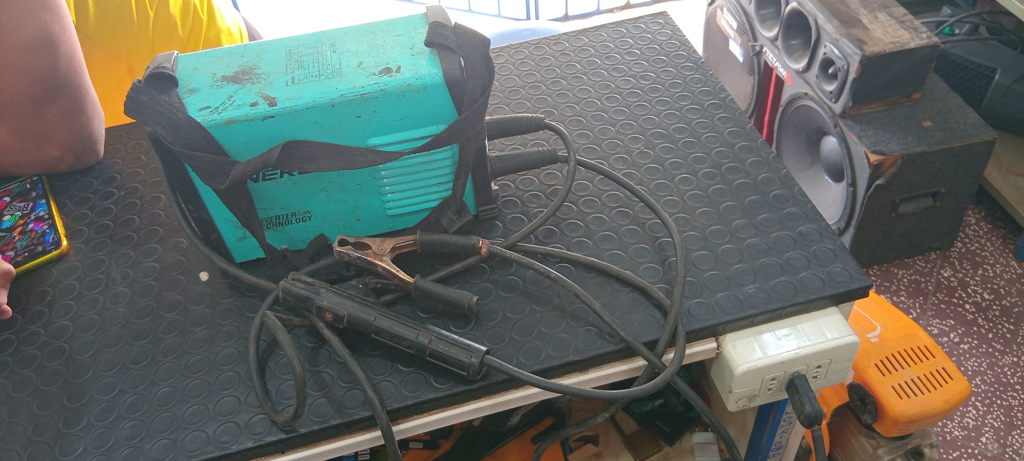 Soldador Marca Energy Modelo Nro Usado En Buen Estado Acc Cable Positivo Cable Negativo