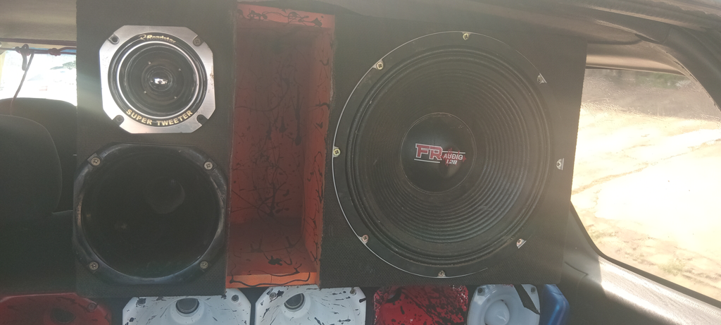 Caja C/ Parlantes Para Auto Usado En Buen Estado Acc 1 Corneta1 Super Twister Roadstar1 Parlante Fr Audio 1.28