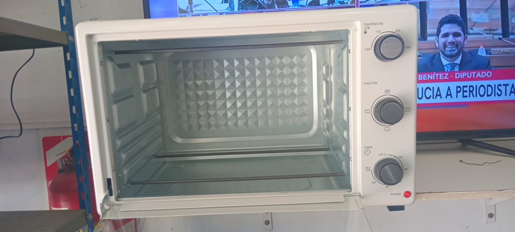 Foto 3 de Horno Marca Bionica Litros 50 Modelo Rl150912 Nuevo Sin Uso Acc BandejaRejillaAgarradera