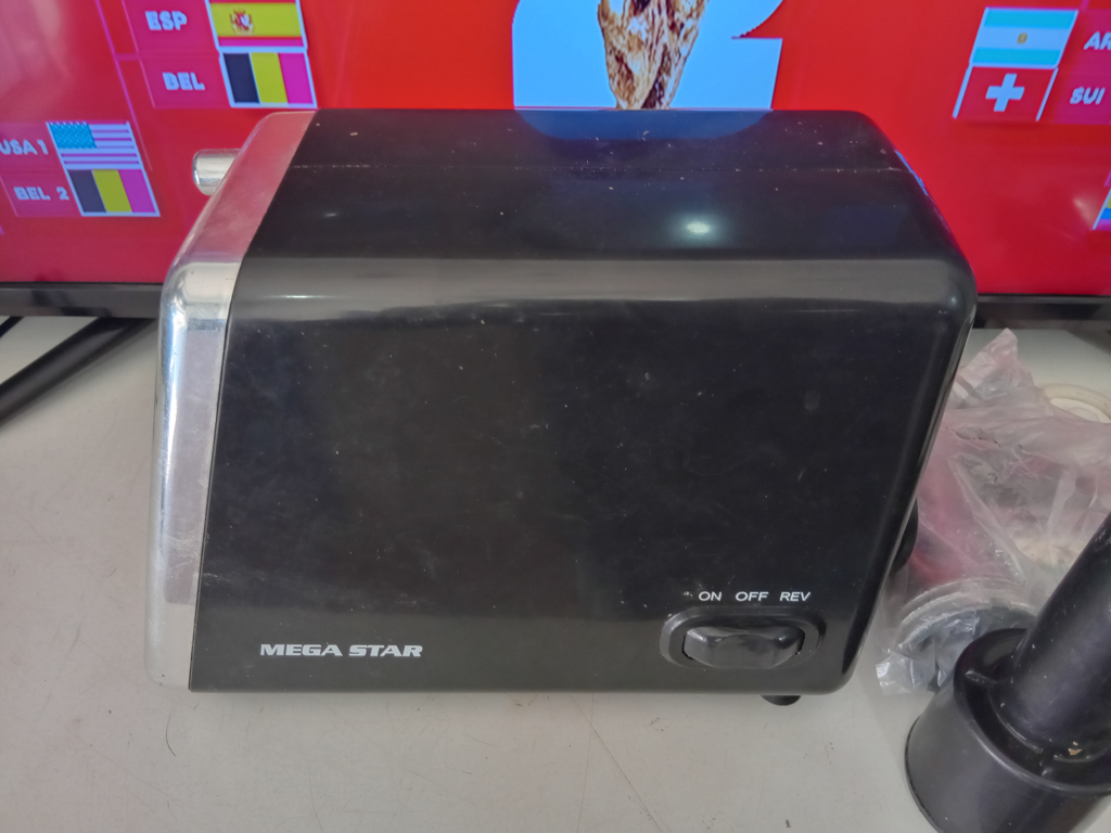Molino De Carne Marca Mega Star Modelo Mgb082 Usado En Buen Estado Acc No Tiene