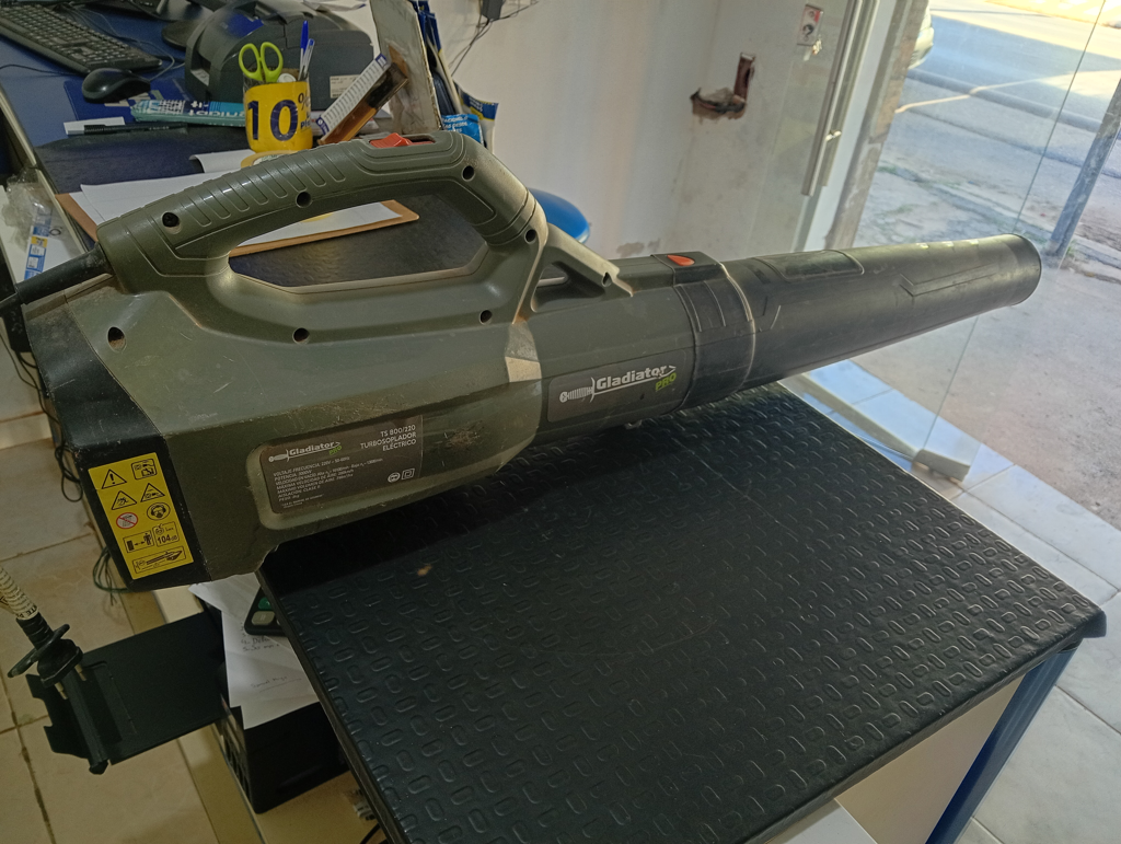 Sopladora Marca Gladiator Modelo Ts800 Usado En Buen Estado Con No Tiene Acc No Tiene