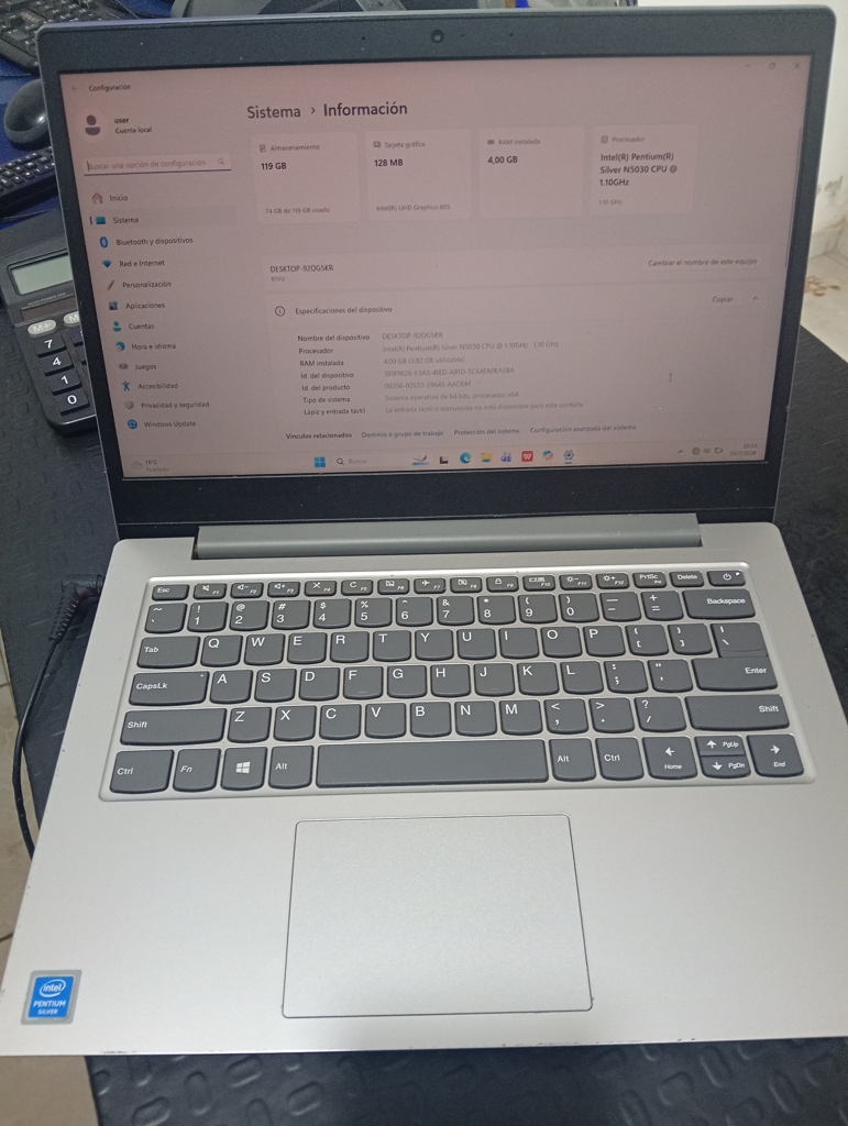 Notebook Marca Llenovo Modelo Ideapad 1 14 Procesador Intel Pentium Memoria Ram 4 Gb Disco Duro 119 Gb Generacion 5 Acc Cargador Original