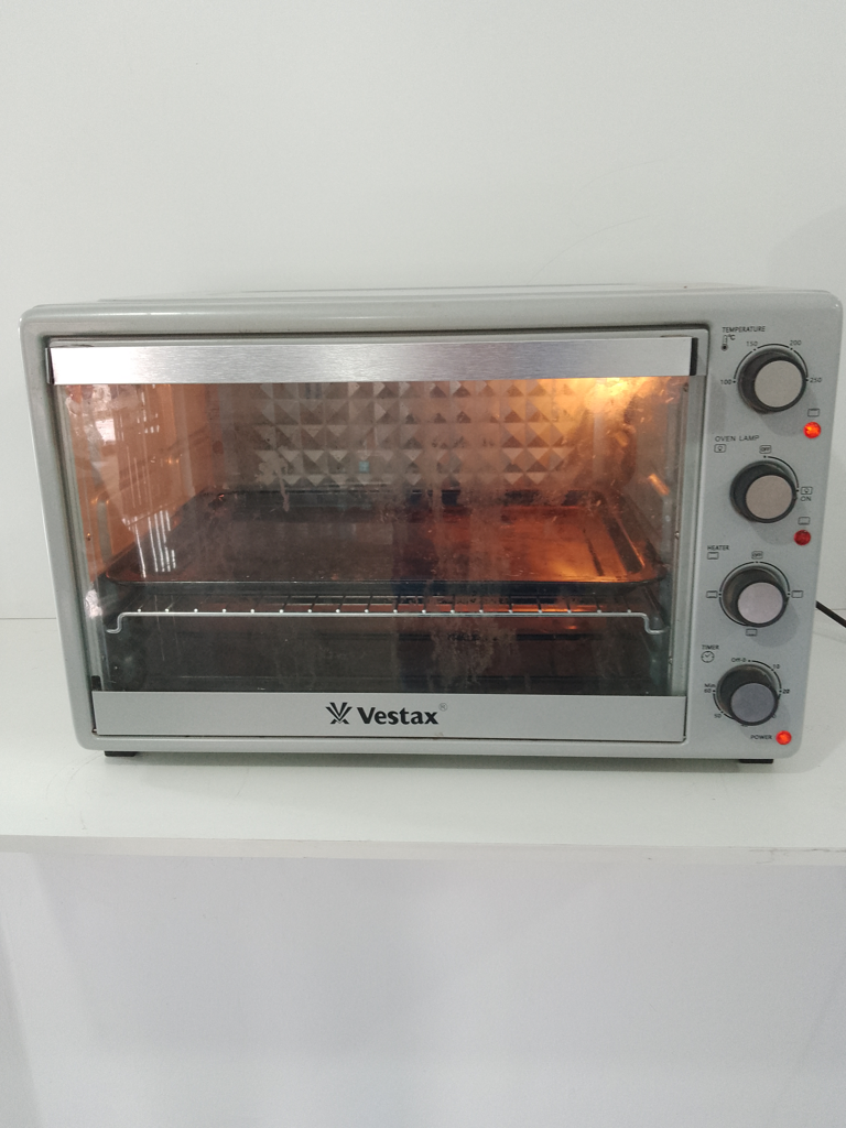 Horno Marca Vestax Litros 44 Modelo Vt-600s Usado En Buen Estado Acc Bandeja Negra Y Parrillita