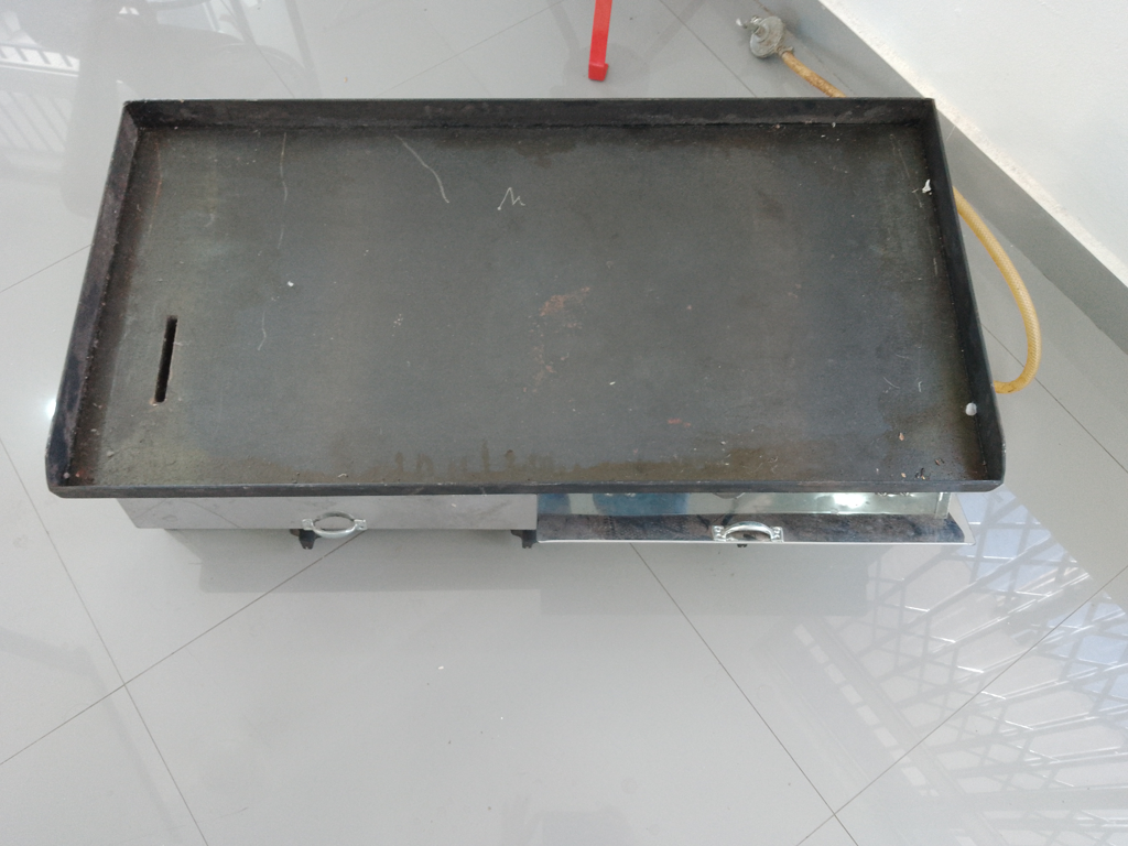 Plancha Hamburguesera Marca Industria Nacional Modelo 1.5x50 Usado En Buen Estado Acc Manguera De Conexion