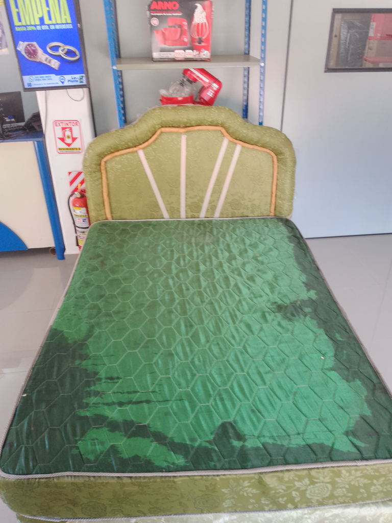 Cama Marca Sueñolar Modelo 1.5 Usado Con Desgaste Con No Tiene Acc Base Cabecera
