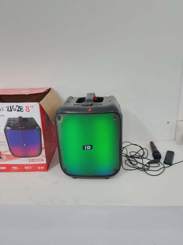 Parlante Portatil Marca Hd Modelo 0-860bt Usado En Buen Estado Con No Tiene Acc Microfono Cargador Control Caja