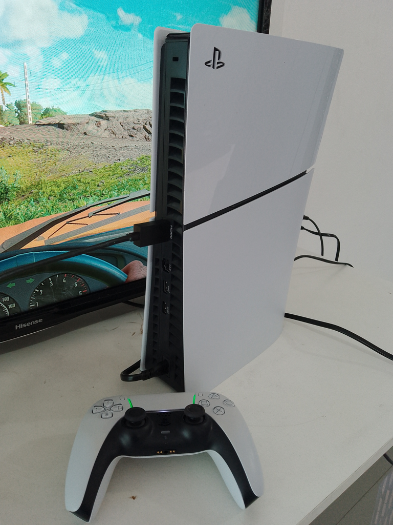 Juego Electronico Ps5 Marca Sony Modelo Cfi-2015 Disco Duro 1.000 Gb Con Control Con Caja Usado En Buen Estado Acc Control Cable De Carga