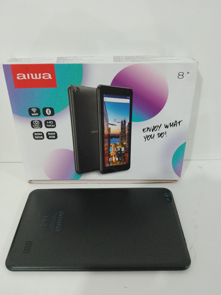 Tablet Marca Aiwa Modelo Awth801 Acc Un Cargador Cable Usb