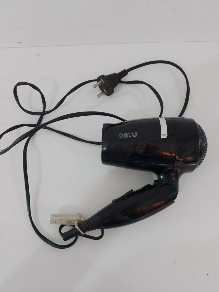 Secador De Pelo Marca Dayo Modelo Rw861 Usado Con Desgaste Acc No Tiene