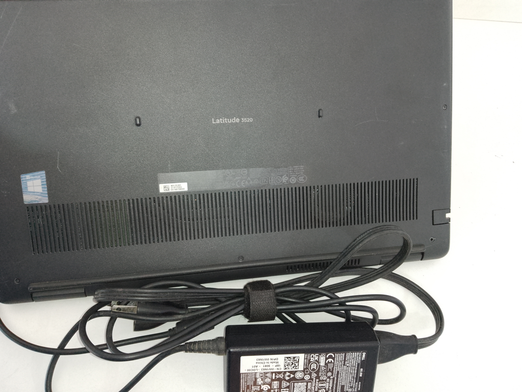 Foto 3 de Notebook Marca Dell Modelo P108f Sapea Procesador 11th Gen Intel R Coretm I7-1165g7 Memoria Ram 8 Gb Disco Duro 232 Gb Generacion 11 Acc No Tiene