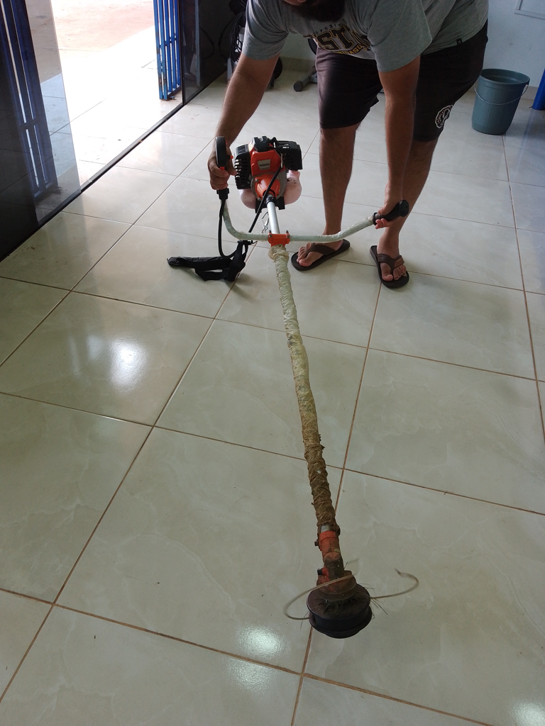 Desmalezadora Marca Husqvarna Modelo 143-Ii Usado En Buen Estado Original No Acc Comn Naylon