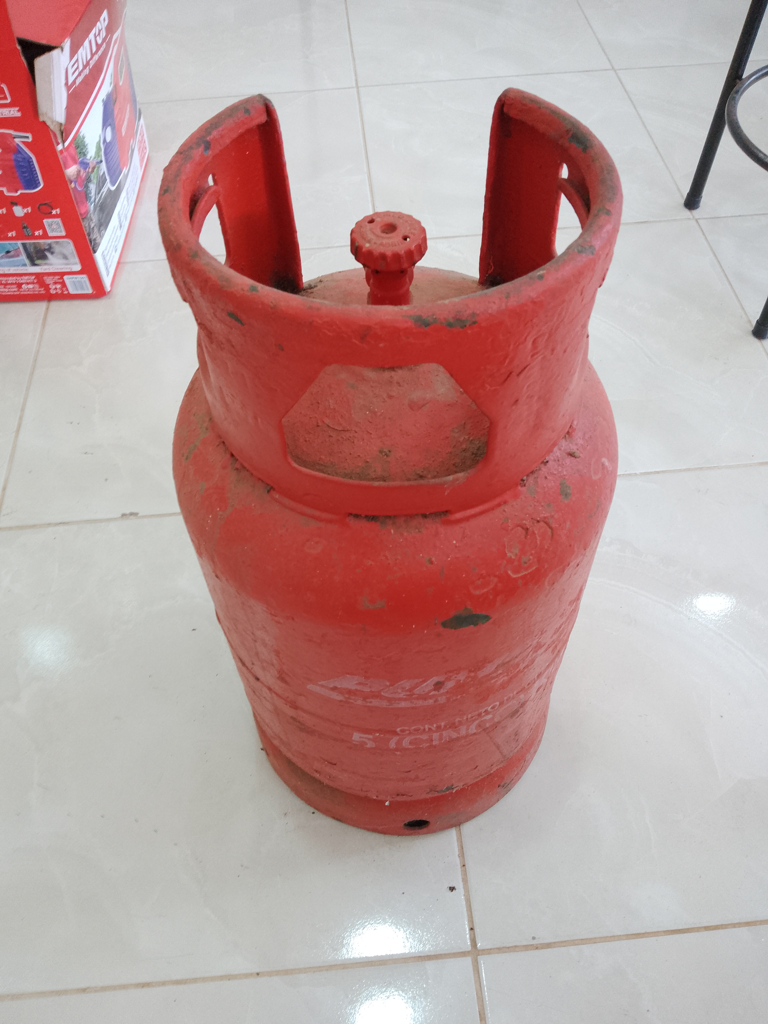 Garrafa Cap 10 Kg. Marca Puma Gas Usado En Buen Estado Color Rojo Acc No Tiene