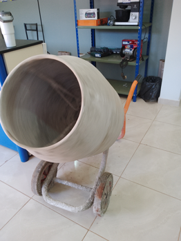 Mezcladora De Cemento Marca Barbieri Modelo Yl801-4 Usado En Buen Estado Tipo Trompito Acc Doble Capacitor