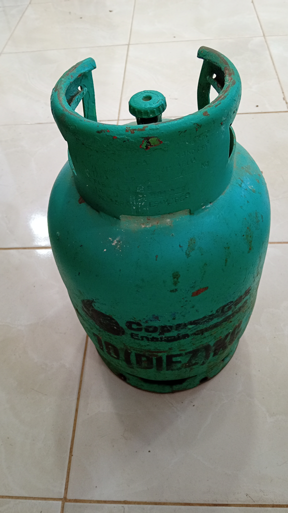 Garrafa Cap 10 Kg. Marca Copasa Gas Usado En Buen Estado Color Verde Acc No Tiene