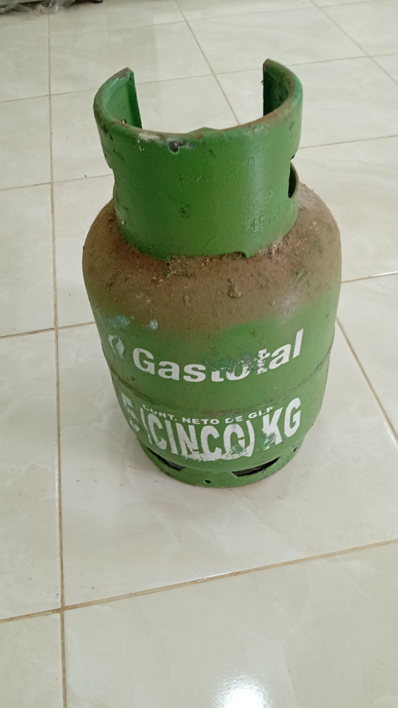 Garrafa Cap 10 Kg. Marca Gastotal Usado En Buen Estado Color Verde Acc No Tiene