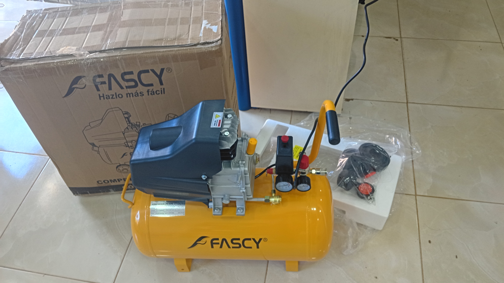 Compresor De Aire Marca Fascy Modelo Cy502 Potencia Hp 2 Nuevo Sin Uso Acc Ruedas Y Accesorios