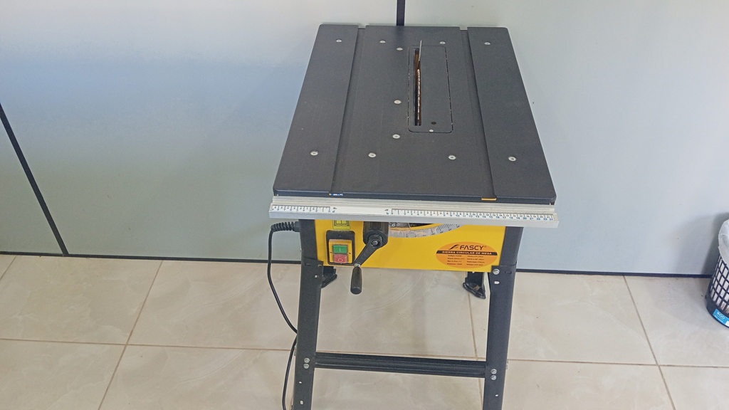 Sierra Tipo Circular Marca Fascy Modelo Fa2500 Usado En Buen Estado Acc MesadaAccesorios Varios