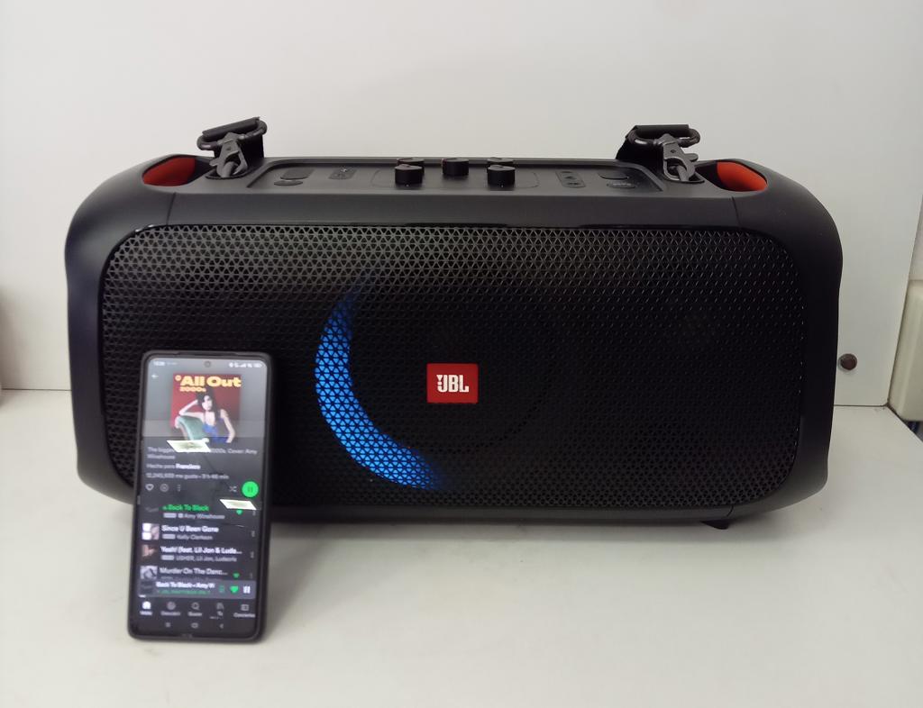 Speaker Potencia Watts 100 Marca Jbl Sin Control Modelo Partybox On-The Go Usado En Buen Estado Sin Caja Acc Con Colgante Y Cable Power