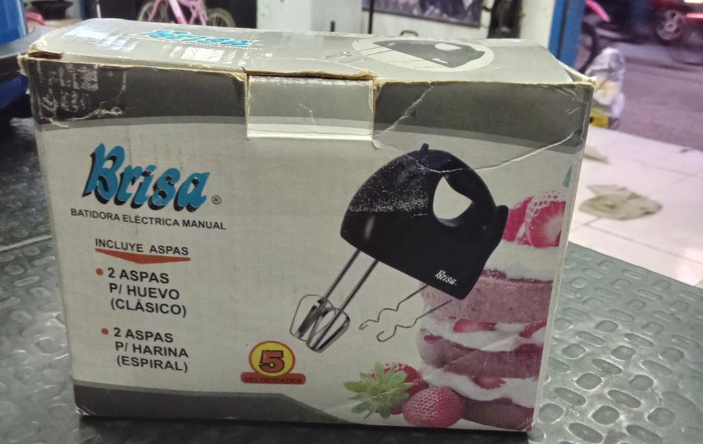 Batidora Marca Brisa Modelo No Tiene Usado En Buen Estado Acc Con 4 Aspas