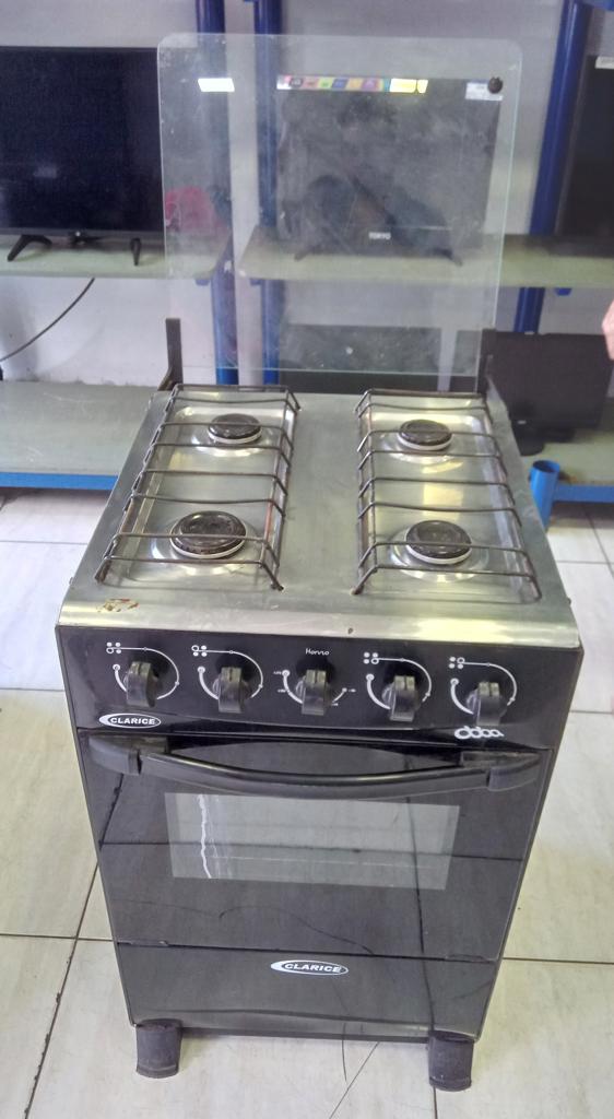 Cocina A Gas Marca Clarice Modelo No Tiene Usado En Buen Estado Acc De 4 HornallasTapa De Vidrio