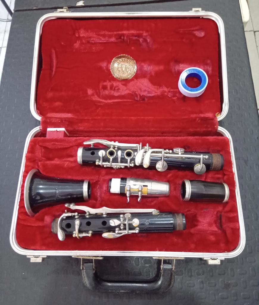 Clarinete Marca Weril Acc En Maletin