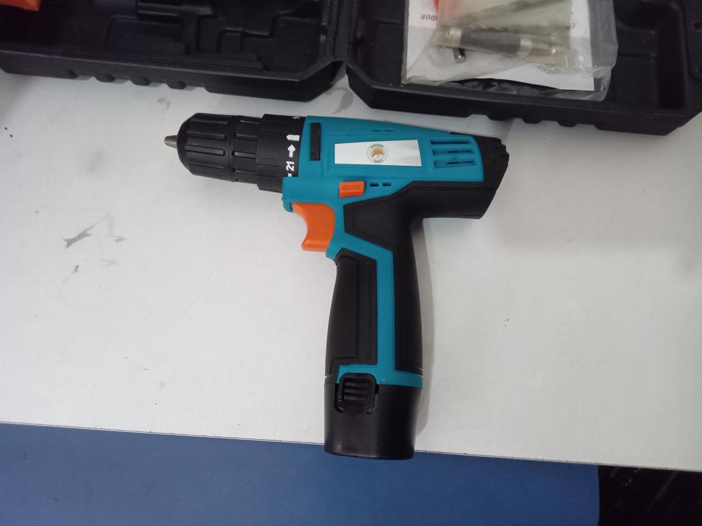 Taladro Marca Songhe Tools Modelo No Tiene Usado En Buen Estado Acc Con Todos Sus Accesorios En Caja