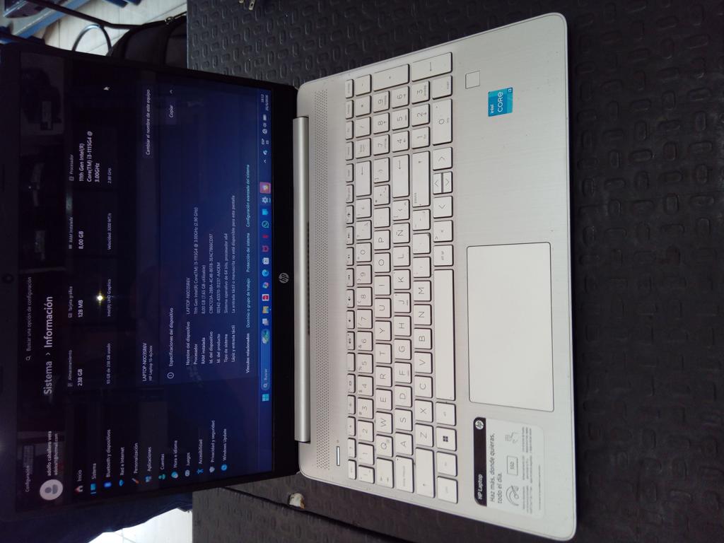 Notebook Marca Hp Modelo 15-Dy2059ia Procesador I3 Memoria Ram 8 Gb Disco Duro 238 Gb Generacion 11 Acc Cargador
