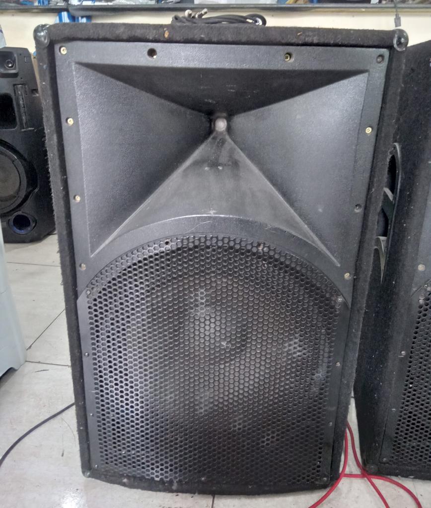 Caja Con Parlante Para Discoteca Marca Sin Marca Modelo No Tiene Usado En Buen Estado Con No Tiene De No Tiene '' Acc No Tiene