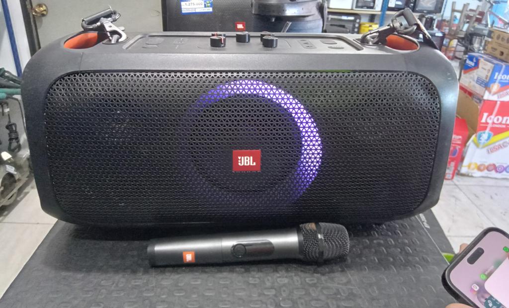 Speaker Potencia Watts 50 Marca Jbl Sin Control Modelo Partybox On The Go Usado En Buen Estado Sin Caja Acc Con Microfono Cable Power Y Colgante
