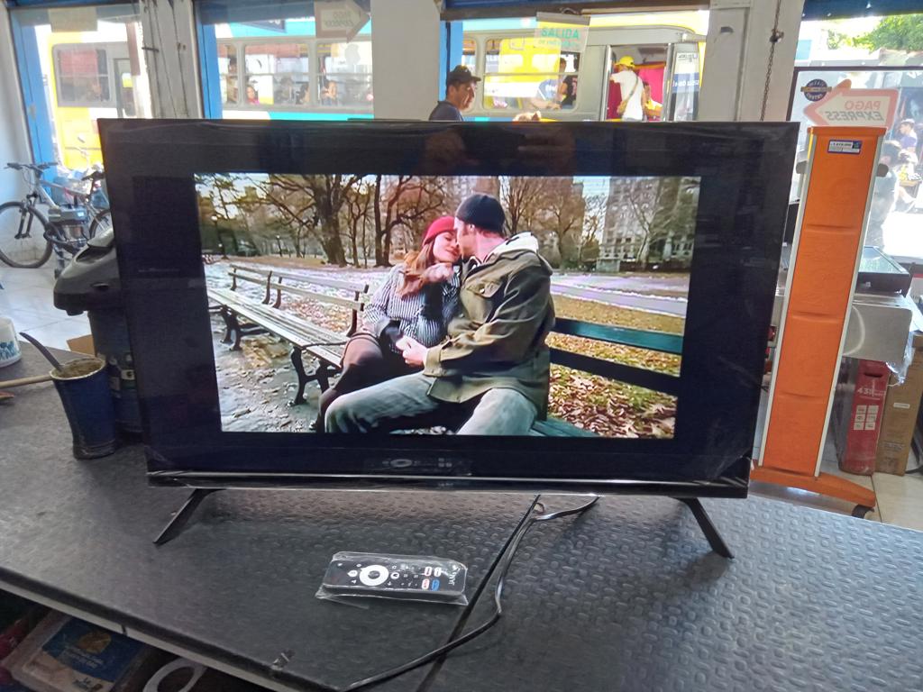 Televisor Led Smart De 32 '' Marca Jam Modelo Gtm5ultra-32gfsa Con Control Usado En Buen Estado Acc No Tiene