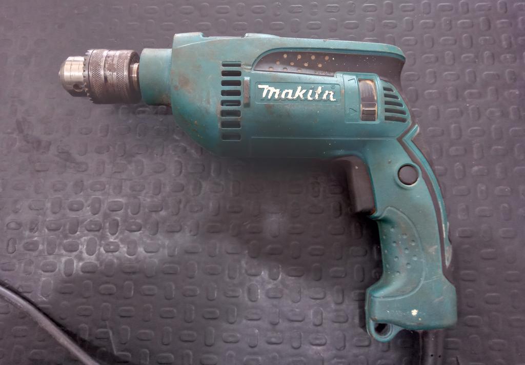Taladro Marca Makitta Modelo Hp1640 Usado En Buen Estado Acc No Tiene