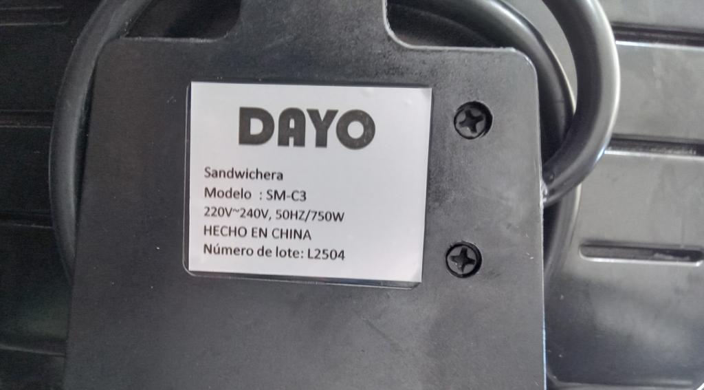 Foto 3 de Sandwichera Marca Dayo Modelo Sm-C3 Usado En Buen Estado Acc En Caja