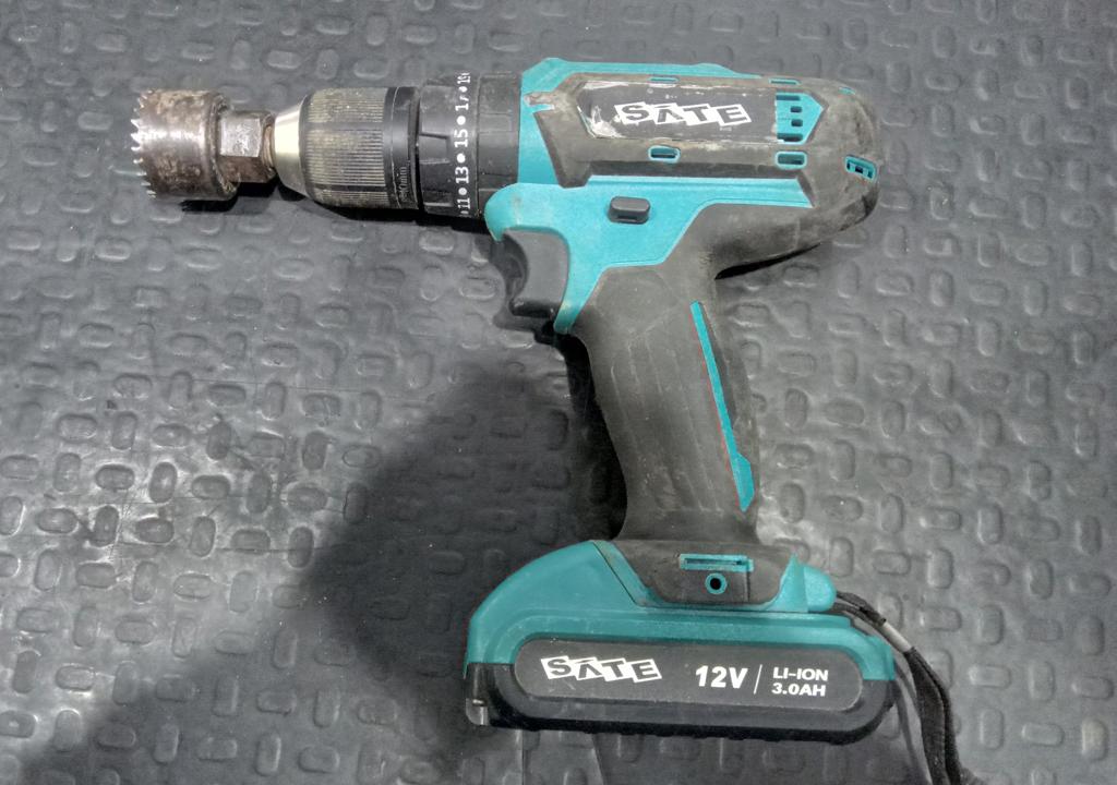 Taladro Marca Sate Modelo A-Tk842 Usado En Buen Estado Acc Taladro A BateriaCon Una Bateria Y CargadorDe 12 Volt