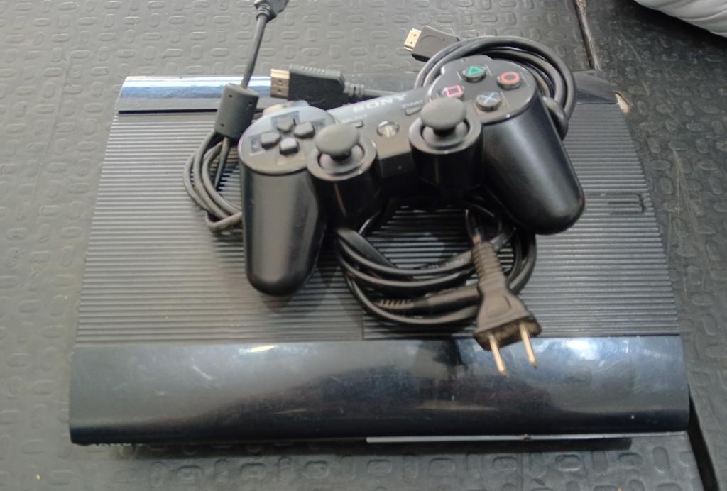 Juego Electronico Ps3 Marca Sony Modelo Super Slim Sin Caja Disco Duro 500 Gb Con Control Usado En Buen Estado Acc Cable HdmiCable PowerCable Usb