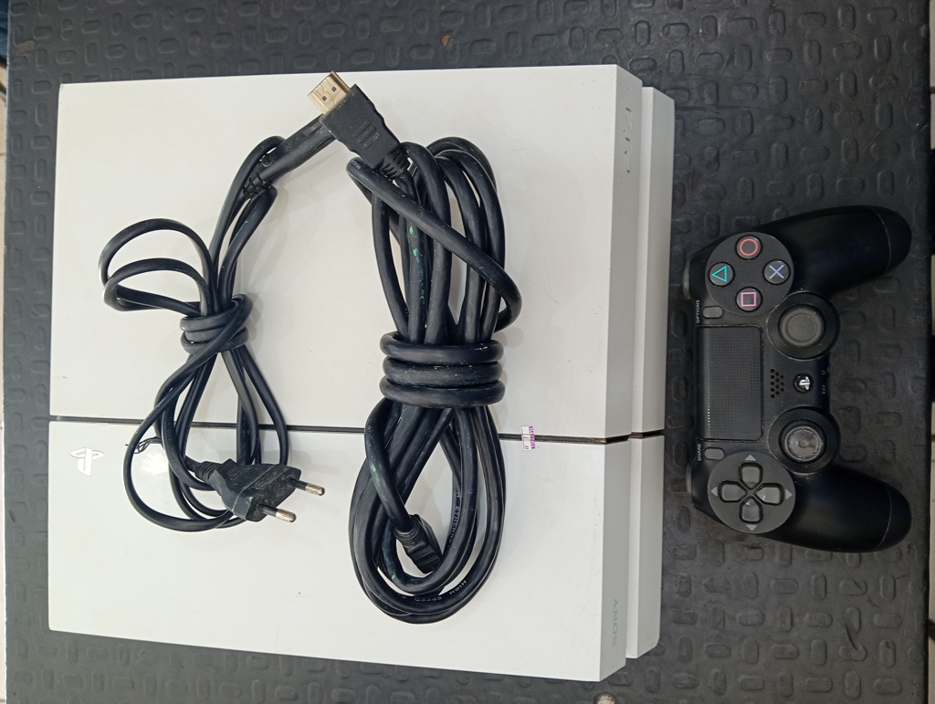Juego Electronico Ps4 Marca Sony Afat Modelo Cuh-1115a Disco Duro 500 Gb Con Control Sin Caja Usado Con Desgaste Acc Cable PowerHdmi6 Juegos En DiscoSin Cable Usb